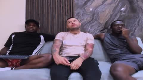 heteros men online show from October 13, 2:06 pm