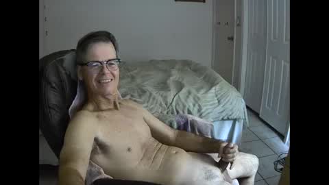 hewes1 online show from December 16, 9:14 am