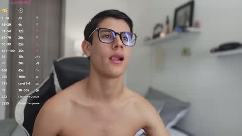 hey_cesard online show from December 15, 3:38 pm