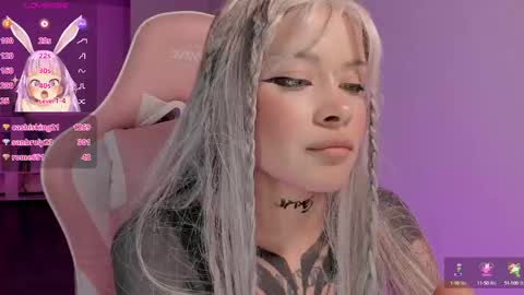 Snapshot of heybambino_ chatting on December 7, 8:44 am Bambi.....Help me get 100 likes in the satisfaction bar. online show from December 7, 8:44 am