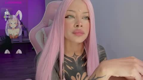 Snapshot of heybambino_ chatting on January 14, 3:53 am Bambi.....Help me get 100 likes in the satisfaction bar. online show from January 14, 3:53 am