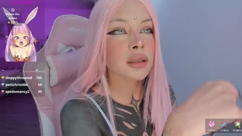 Snapshot of heybambino_ chatting on January 24, 1:45 am Bambi.....Help me get 100 likes in the satisfaction bar. online show from January 24, 1:45 am