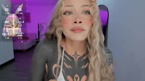 Snapshot of heybambino_ chatting on February 28, 3:15 am Bambi.....Help me get 100 likes in the satisfaction bar. online show from February 28, 3:15 am