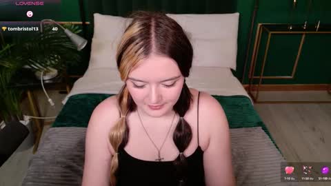 Snapshot of heymarybaby chatting on September 24, 7:23 am Amazing Mary online show from September 24, 7:23 am