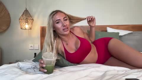 Skylar online show from December 22, 11:13 pm