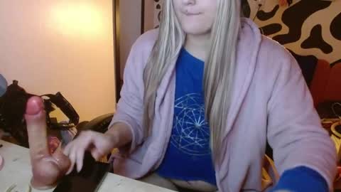 Elora online show from May 19, 12:05 am