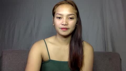 Snapshot of hi_there99 chatting on November 2, 9:28 pm hi_there99 online show from November 2, 9:28 pm