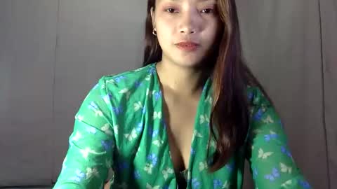 Snapshot of hi_there99 chatting on November 28, 10:01 pm hi_there99 online show from November 28, 10:01 pm