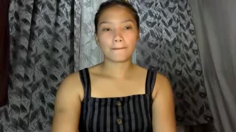 Snapshot of hi_there99 chatting on February 4, 10:32 am hi_there99 online show from February 4, 10:32 am