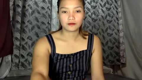 Snapshot of hi_there99 chatting on February 9, 2:37 am hi_there99 online show from February 9, 2:37 am