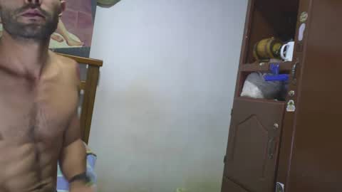 hideonbush online show from October 9, 12:14 pm