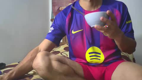 hideonbush online show from November 9, 2:32 am