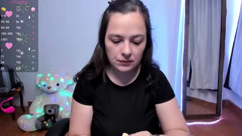 Snapshot of hidianapaola chatting on October 3, 10:18 pm Diana online show from October 3, 10:18 pm