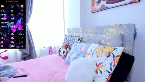 Snapshot of hidianapaola chatting on April 2, 6:49 pm Diana online show from April 2, 6:49 pm