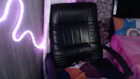 high online show from March 21, 8:19 am