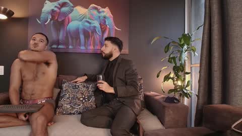 Terry and E online show from December 7, 11:29 am