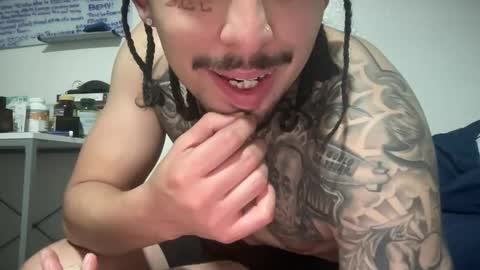 Snapshot of hihello300 chatting on November 24, 12:43 am hihello300 online show from November 24, 12:43 am