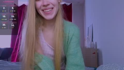 Chloe online show from April 9, 5:51 am