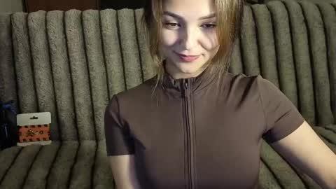 HIHIKA online show from February 28, 9:27 pm