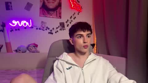 Snapshot of hiidear chatting on February 24, 5:55 pm twinkvadusha online show from February 24, 5:55 pm