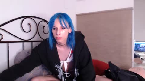 hi im Hika online show from July 26, 7:43 pm