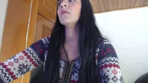 hilaril18 online show from October 8, 2:36 pm