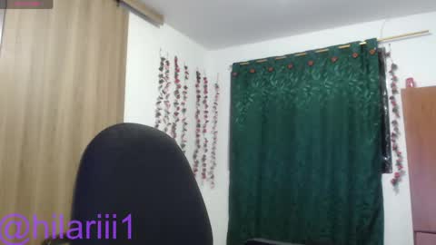 Snapshot of hilari18 chatting on April 20, 6:42 pm hilaril18 online show from April 20, 6:42 pm