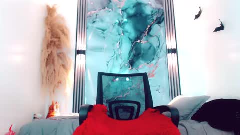 Hilary Avilan online show from September 12, 7:14 pm