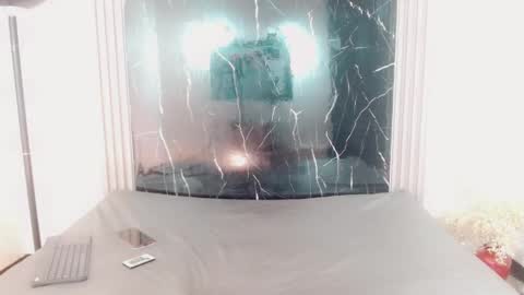 Hilary Avilan online show from March 24, 7:08 pm