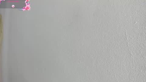 Hilary Thomsom online show from February 5, 12:10 pm