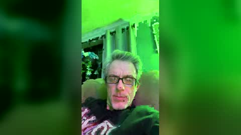 Snapshot of hillbee7714 chatting on February 15, 8:35 am hillbee7714 online show from February 15, 8:35 am