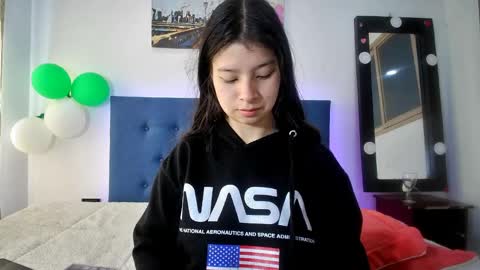 Snapshot of himawary_soin5 chatting on April 1, 1:41 pm himawary_soin5 online show from April 1, 1:41 pm