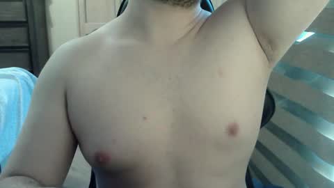 Snapshot of himbo_fox chatting on July 7, 3:27 pm Himbo fox online show from July 7, 3:27 pm