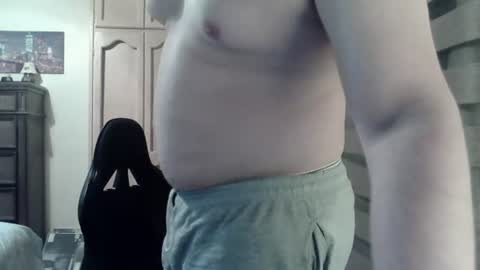 Snapshot of himbo_fox chatting on July 14, 10:21 am Himbo fox online show from July 14, 10:21 am