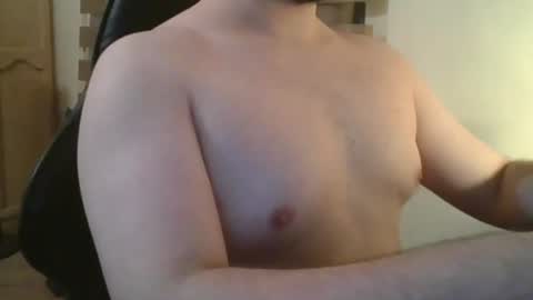 Snapshot of himbo_fox chatting on July 26, 3:25 am Himbo fox online show from July 26, 3:25 am
