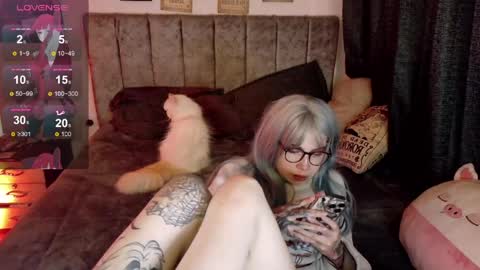 Inori Independent model online show from May 12, 5:48 am
