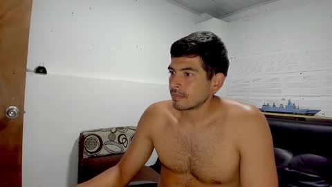 Snapshot of himoreno97 chatting on January 13, 11:06 pm Hi moreno online show from January 13, 11:06 pm
