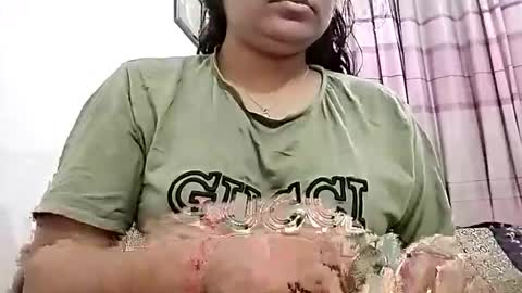 himuhimu22 online show from February 1, 2:26 pm