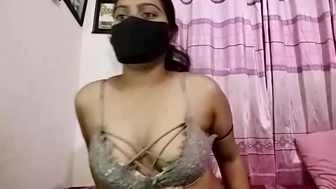 himuhimu22 online show from May 13, 6:49 pm