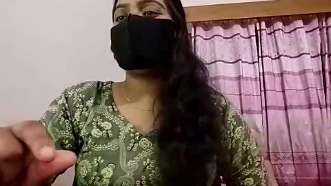 himuhimu22 online show from May 16, 6:39 pm