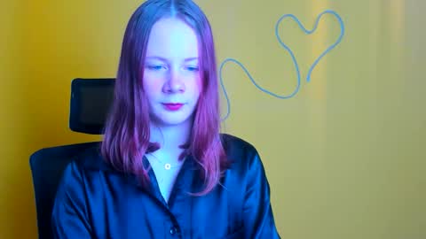 Snapshot of hinabliss chatting on April 2, 11:19 am Hinata online show from April 2, 11:19 am