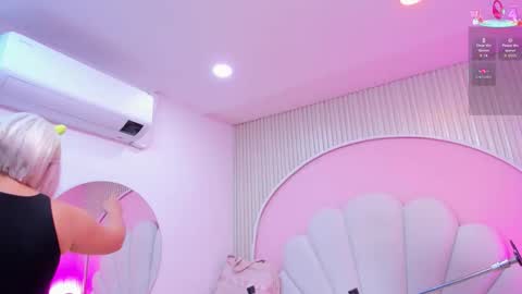 Snapshot of hinata_dolly chatting on October 30, 11:00 am hinata_dolly online show from October 30, 11:00 am