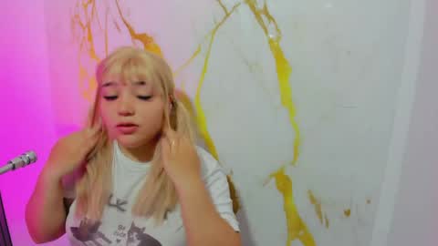 hinata_dolly online show from May 7, 11:26 am