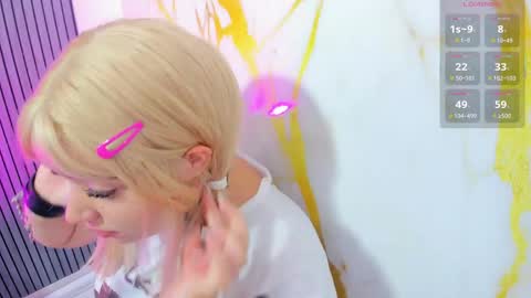 hinata_dolly online show from May 15, 11:39 am