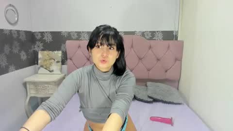Hinata 3 online show from January 18, 11:43 am