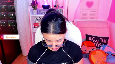 Snapshot of hinataweed01 chatting on December 10, 3:41 am Karol Independent Model online show from December 10, 3:41 am