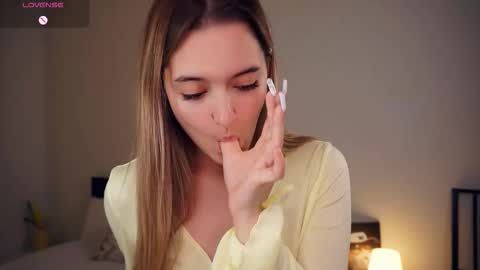 Snapshot of hip_hop_baby chatting on October 9, 6:17 pm Leya Day Mary Night PvT Open online show from October 9, 6:17 pm