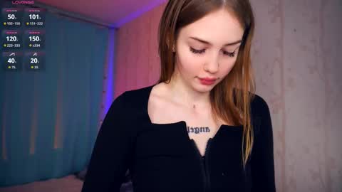 Snapshot of hip_hop_baby chatting on November 25, 7:08 am Leya Day Mary Night PvT Open online show from November 25, 7:08 am