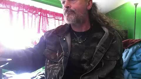 hippiedad333 online show from March 15, 6:36 pm