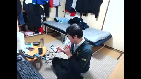 Snapshot of hiro110 chatting on January 19, 11:21 pm hiro110 online show from January 19, 11:21 pm